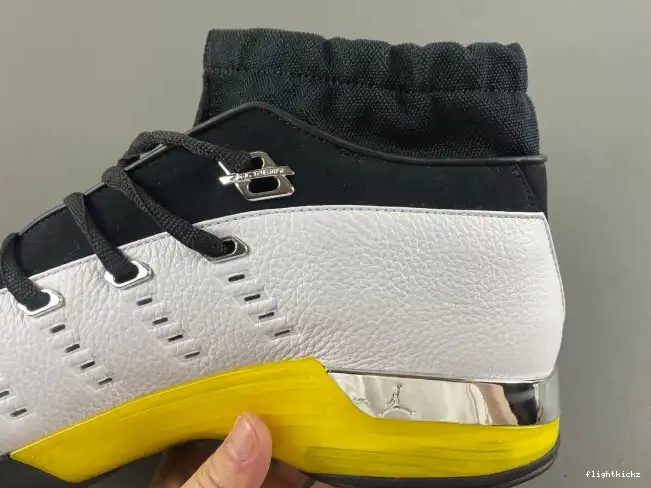 FJ0395-100 Low 17 Lightning Jordan Air 0423